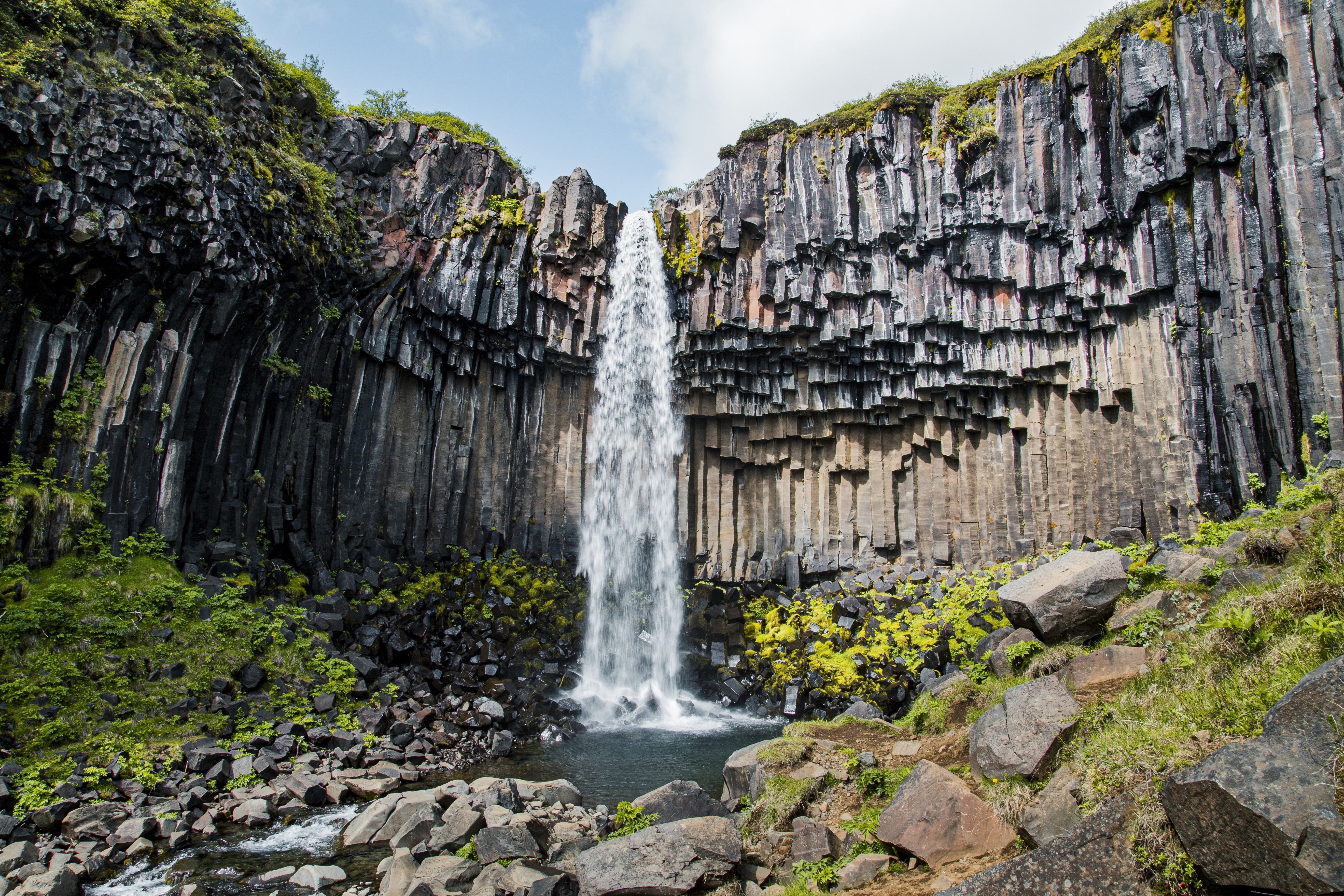 プリスティン waterfallブラウス Svartifoss – The Waterfall That Inspired Icelandic Architecture